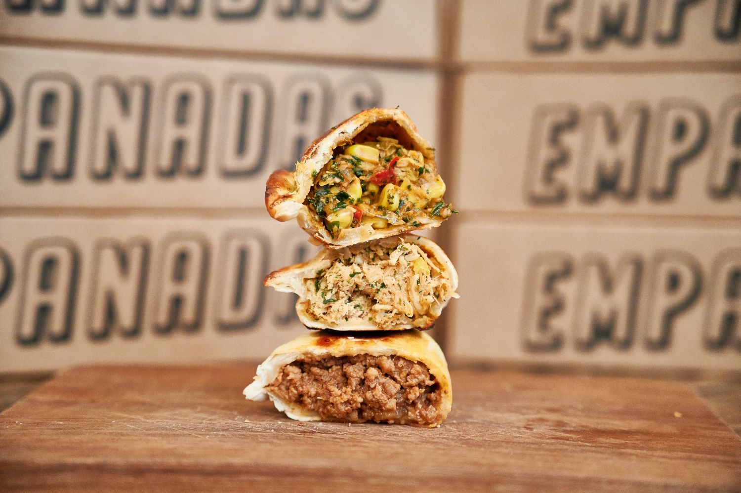 Clásico Argentino, las empanadas para llevar que triunfan en París 35 Madrid