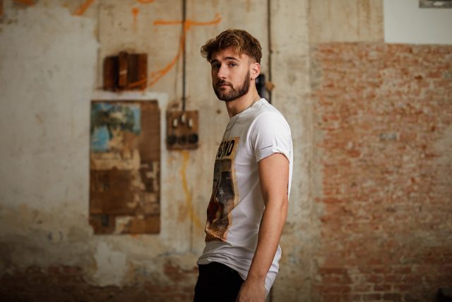 Dani Fernández en 'Frío', su nuevo single 2 Dani Fernández Frío