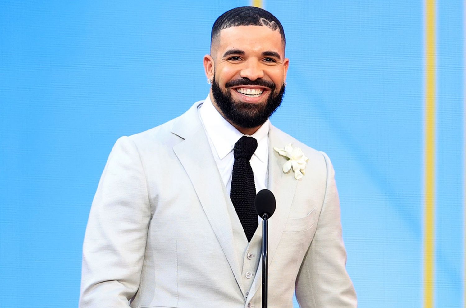 Drake-Certified-Lover-Boy-1
