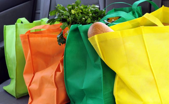 El motivo por el que no deberías utilizar bolsas de tela para ir a la compra
