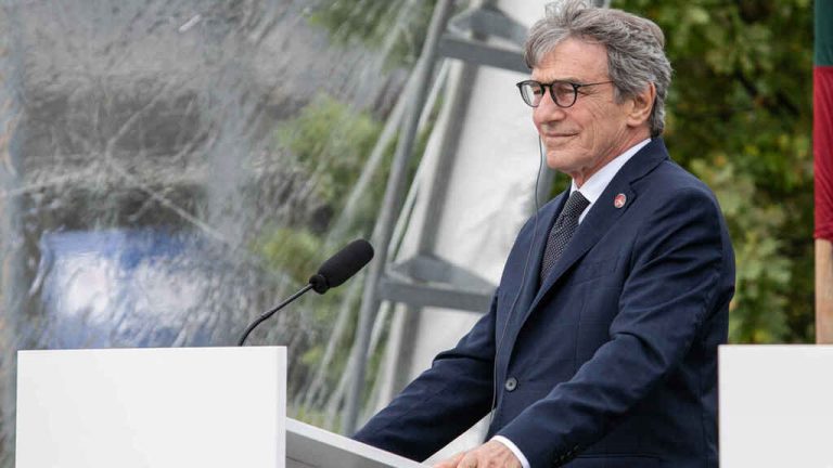 El presidente de la Eurocámara, ingresado desde hace 5 días por neumonía