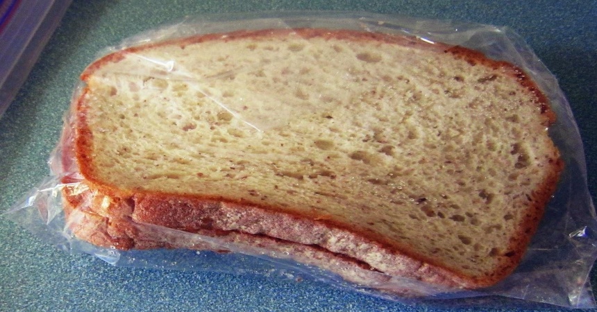El truco para que el pan congelado sepa mejor que recién comprado
