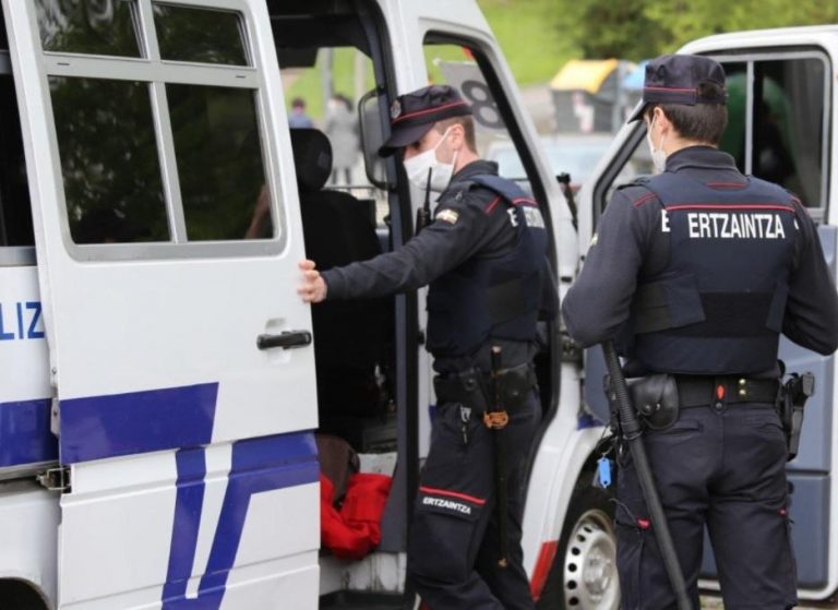 Ertzaintza colabora con la Fiscalía de Menores en la posible agresión a una niña de 13 años