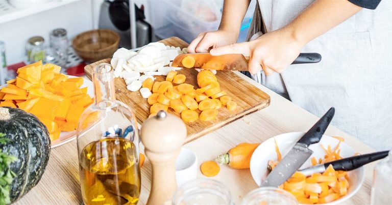 Esto es lo que le pasa a tu cuerpo si te pasas a la dieta vegana