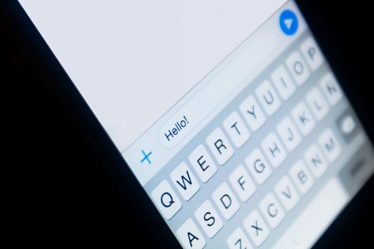 Facebook se salta la encriptación de WhatsApp para analizar los mensajes denunciados