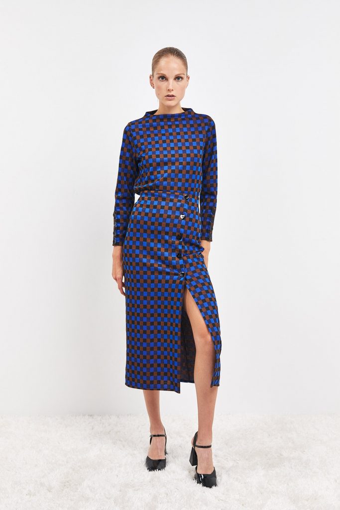 Falda cuadro botones