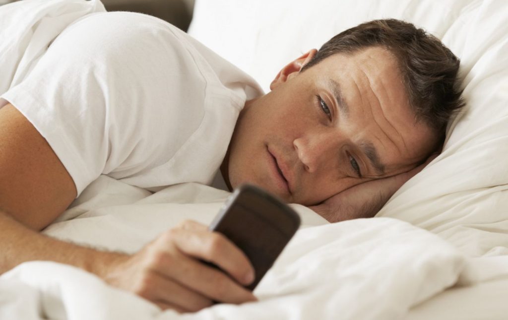 Insomnio social nomofobia