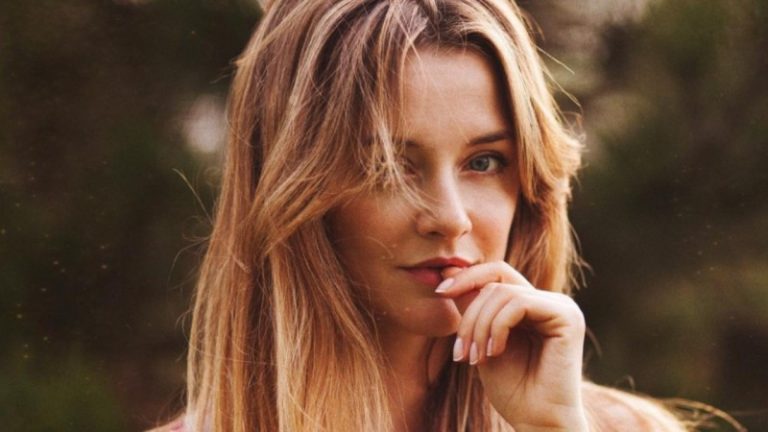 La camarera de ‘First Dates’ que ahora es actriz en la serie más famosa