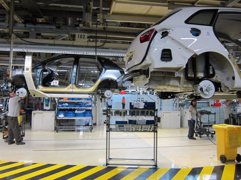 La producción industrial de la eurozona repunta al 1,5% en julio