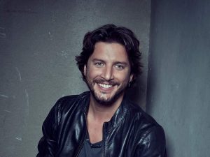 Manuel Carrasco debutará en los Premios Juventud 2026 con un medley de 'Buchito' y 'Oh, Oh'