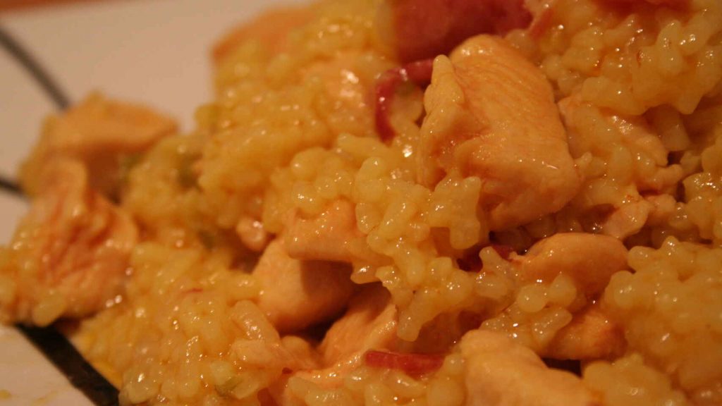 Cómo hacer una paella de escándalo en una olla exprés 9 Paella o arroz con pollo