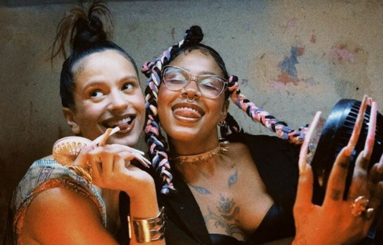 Rosalía en 'Linda' con Tokischa