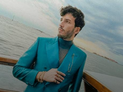 Sebastián Yatra Tarde (1) Sebastián Yatra Tarde