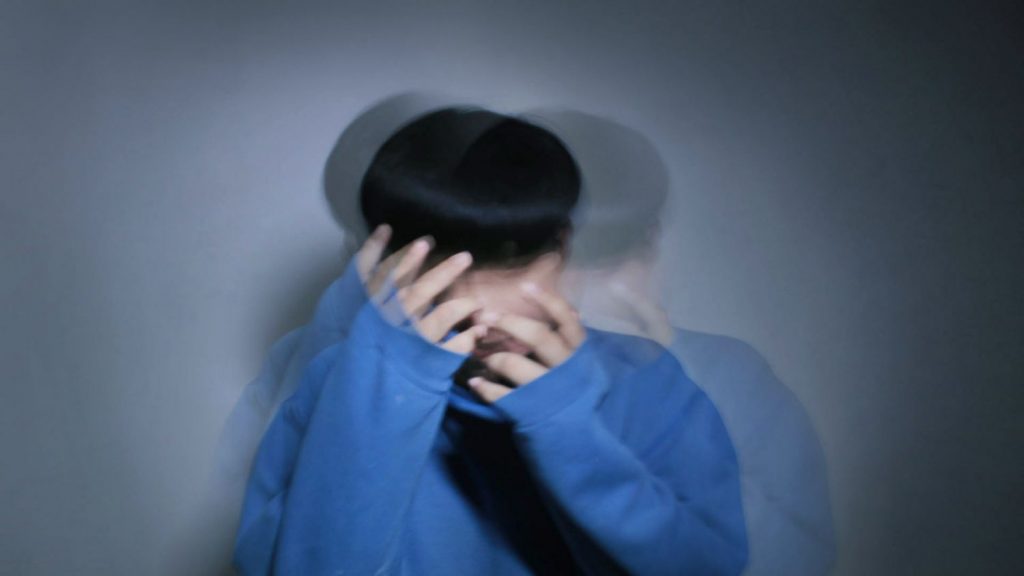 Señales que te avisan que una persona piensa en el suicidio 121 Si no se cuida como antes puede ser una señal de suicidio