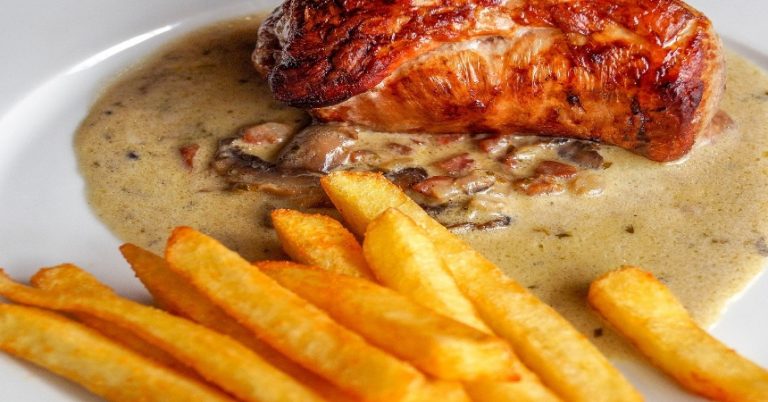Solomillo al whisky: la receta sevillana de inspiración francesa que ha conquistado Europa