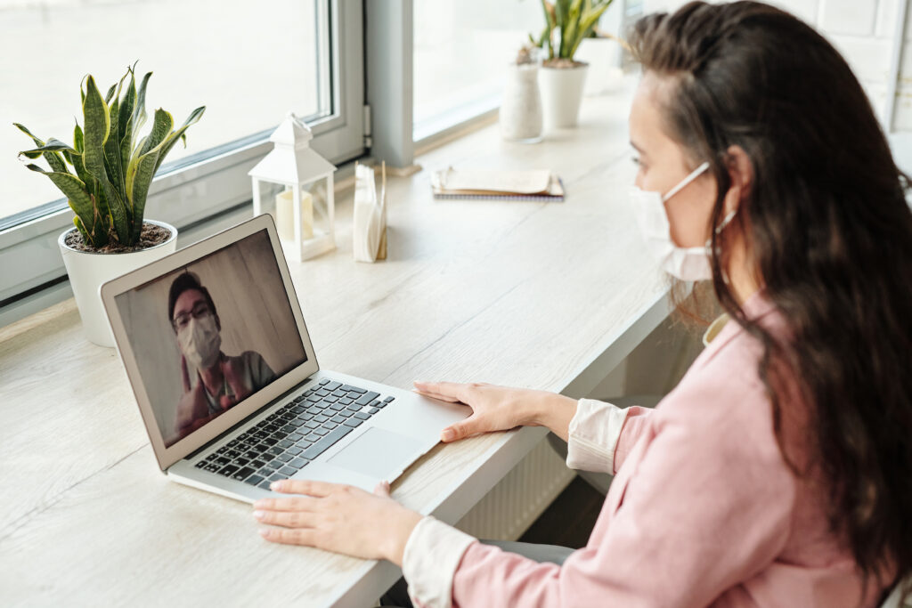 Trucos para salir con un puesto de trabajo en una entrevista online