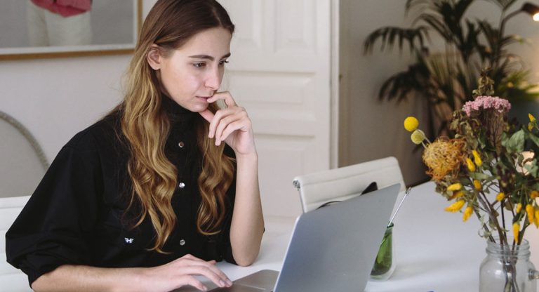 Trucos para salir con un puesto de trabajo en una entrevista online