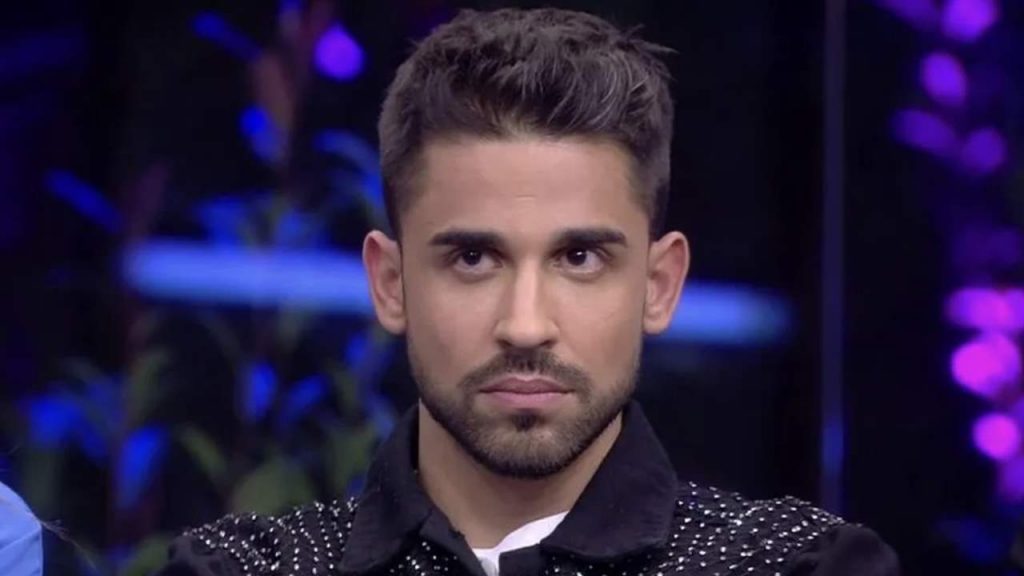 Viva la vida: Diego Arrabal exige la expulsión de este compañero 140 Una actuación oscura que no ha gustado en Viva la vida