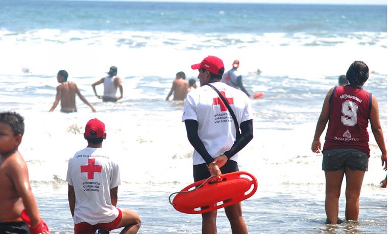 Cruz Roja atendió a más de 55.000 personas en playas este verano