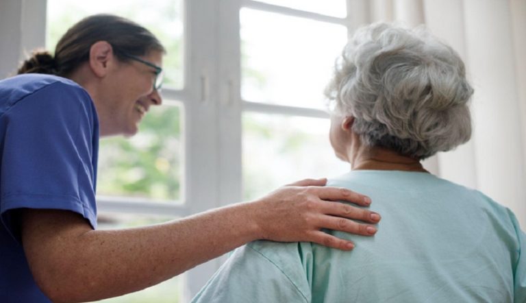 Claves para contratar Empleadas del Hogar Internas para mayores