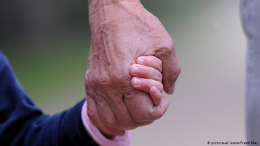 Programas intergeneracionales para ancianos y niños: el andador de las dos caras 11 image 17