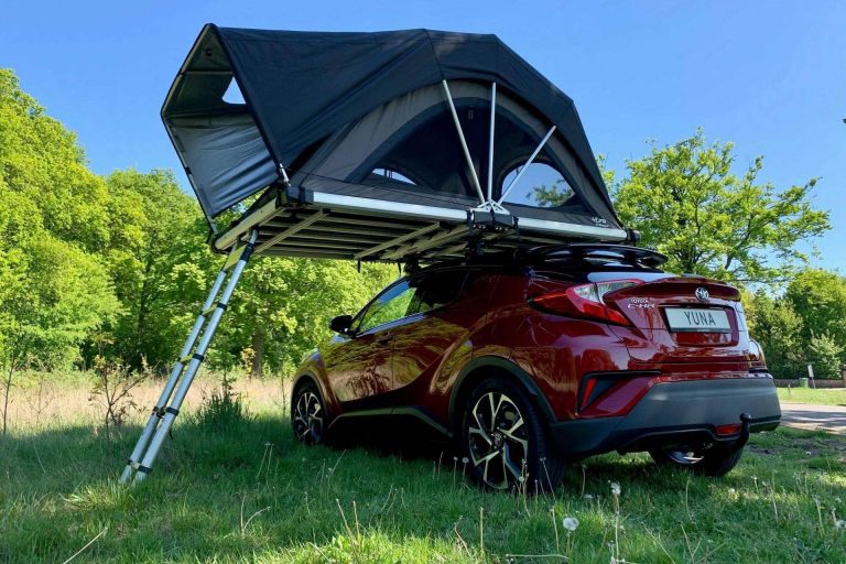 Foxcamper ofrece todo tipo de accesorios para tiendas de techo con el objetivo de tener una escapada a la naturaleza más cómoda