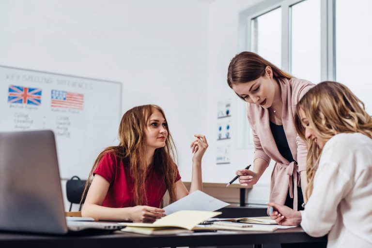 El motivo por el que los españoles no hablan inglés de forma fluida