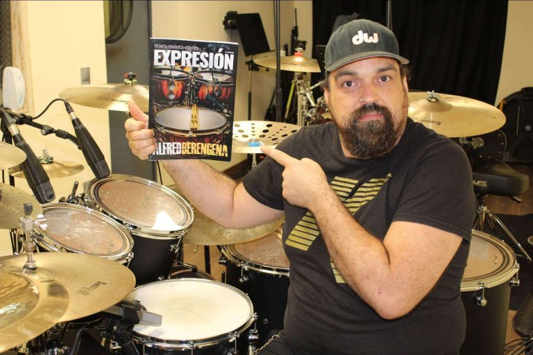 Alfred Berengena consigue que se agote en un año la primera edición de EXPRESIÓN, su último libro de batería