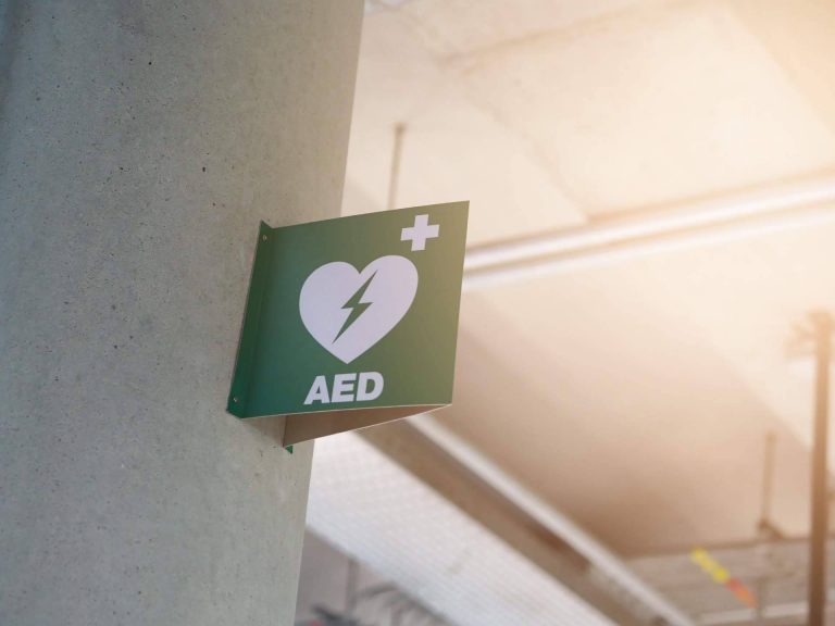 Renting de desfibriladores por una sola cuota mensual gracias a la compañía especializada Esforem