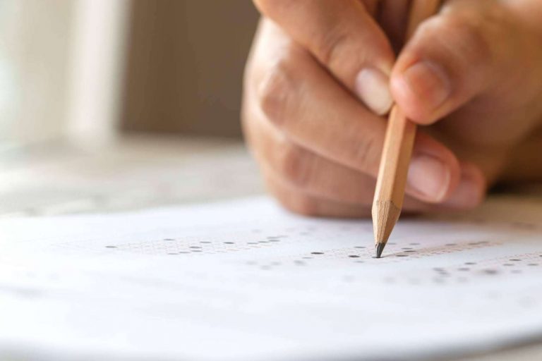 Mejorar el nivel de inglés mediante los cursos de preparación para Oxford Test of English online que ofrece la academia Inglessa