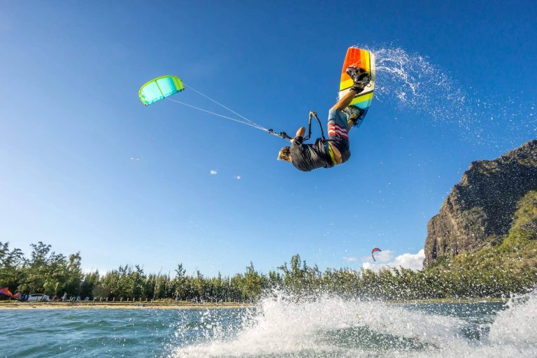 La escuela de kitesurf de Tarifa y su curso de up-wind y cambio de dirección: 3Sixty Kite School