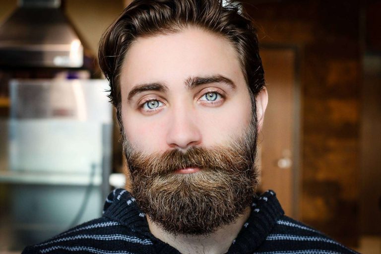 extenso catálogo de productos para hacer un buen cuidado de la barba y el cabello