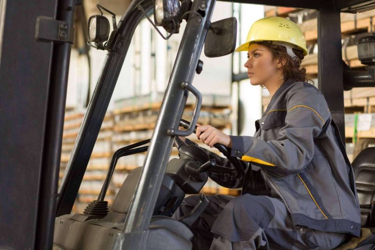 HP Elevación y sus carretillas elevadoras eléctricas de concesión