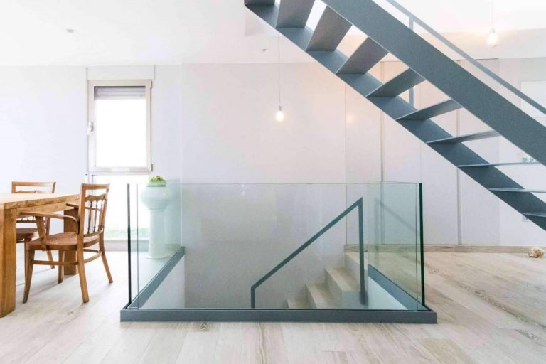 La casa que mira al mar de BTTEstudio