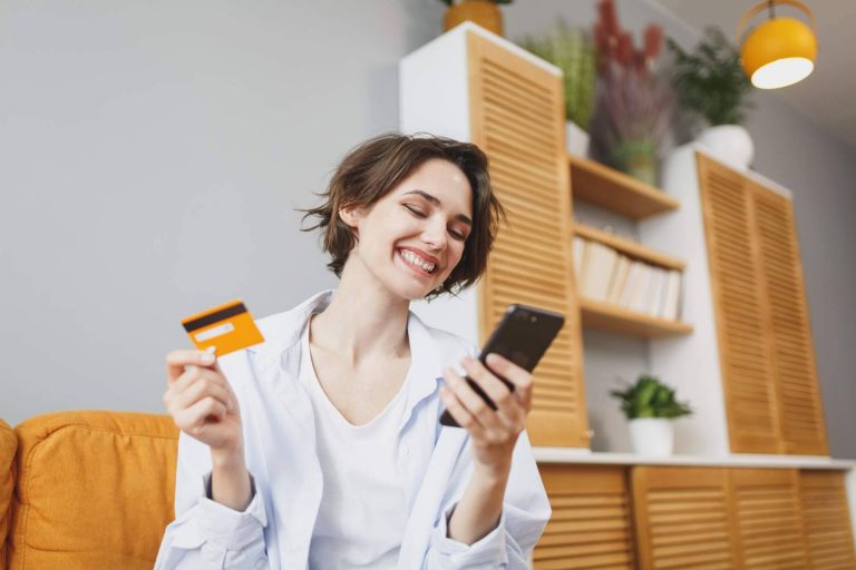 Migrow ayuda a recibir la nacionalidad española con eficacia con el asesoramiento de un abogado experto en migración