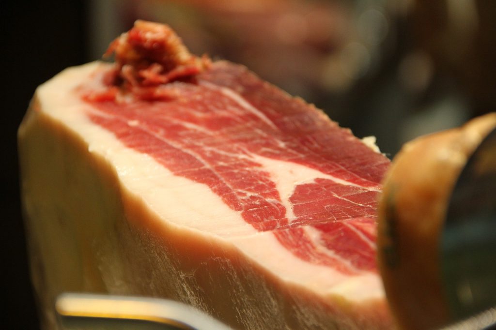 Esto es lo que debes saber antes de empezar a cortar un jamón ibérico