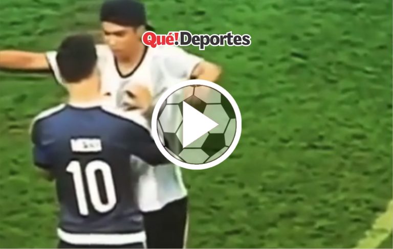 La firma del rey ¡En medio del partido!