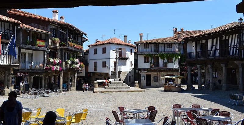 Los 10 pueblos más bonitos de Castilla y León que deberías visitar 8 la alberca