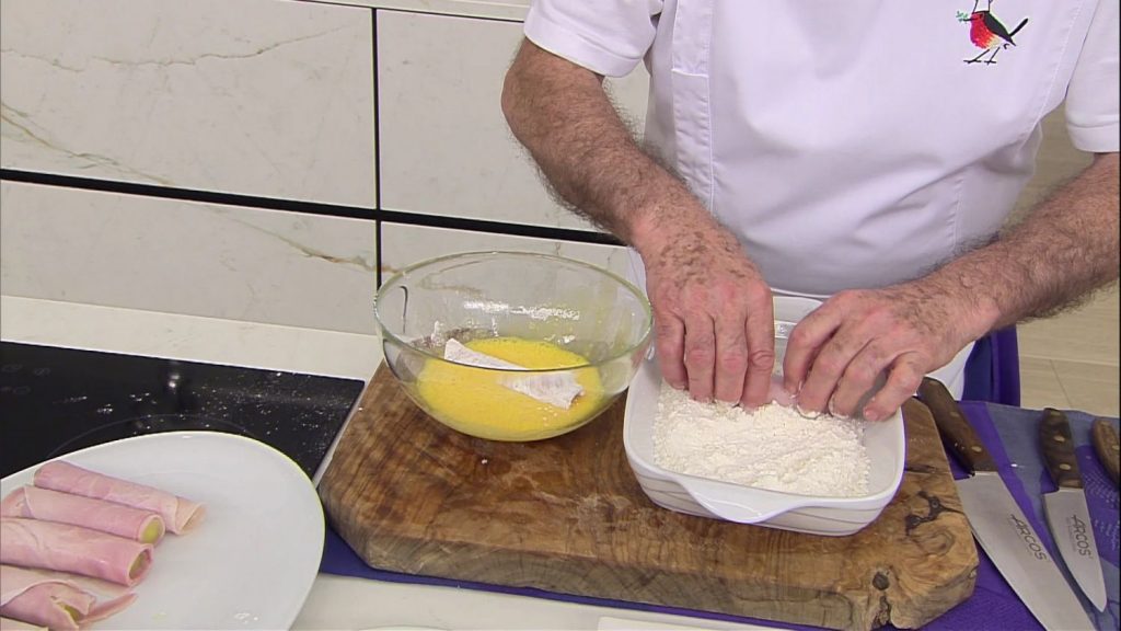 El consejo de Arguiñano para rebozar bien cualquier alimento