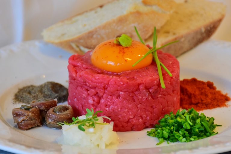 Qué lleva y cómo se hace de verdad un steak tartar