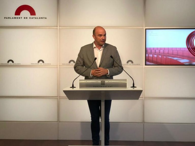 El PSC-Units estudia llevar al TC la propuesta de la CUP sobre un referéndum este mandato