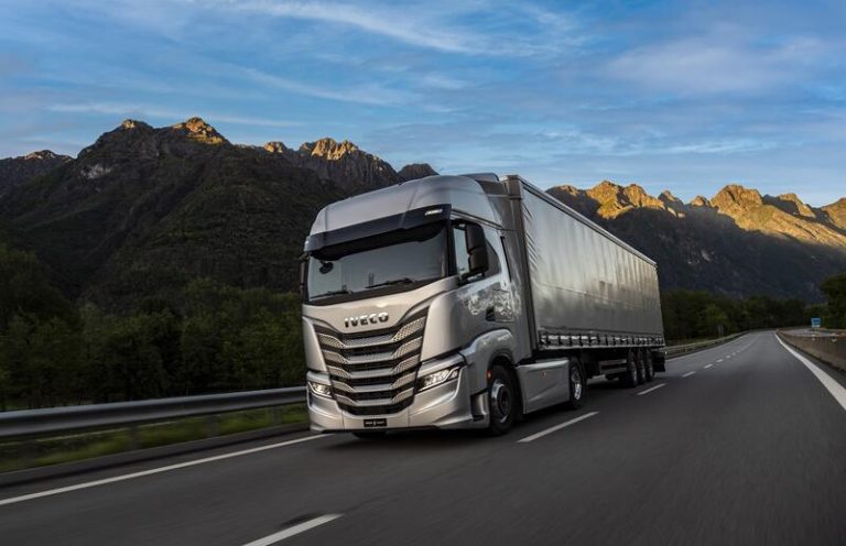 La venta de camiones y autobuses retrocede un 4,2% en septiembre