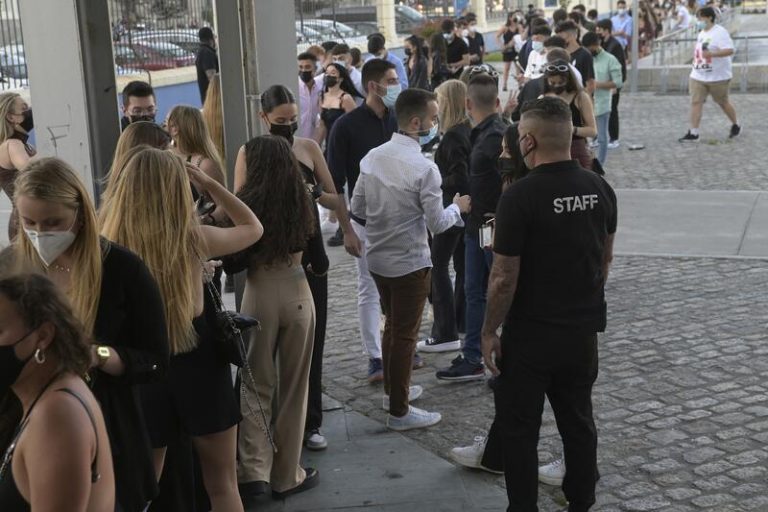 El ocio nocturno podrá abrir hasta las 4 ya este fin de semana