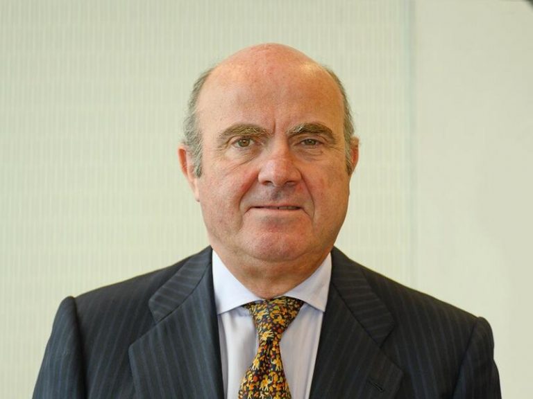 Guindos señala que el BCE decidirá en diciembre sobre el PEPP y sus alternativas