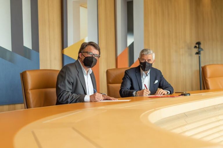 Banco Santander comercializará las alarmas de Movistar y Prosegur