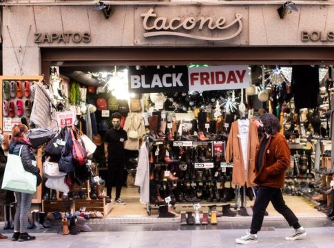 Tiendas El 70% dice que acude con normalidad a la tienda física tras caer la preocupación por Covid