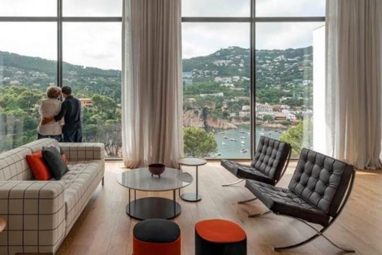 Paradores ha vendido este verano 448.533 habitaciones, la mayor cifra de su historia