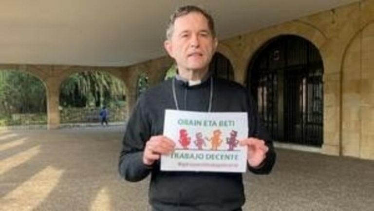 El Obispo de Bilbao inicia una cadena virtual a favor del trabajo decente