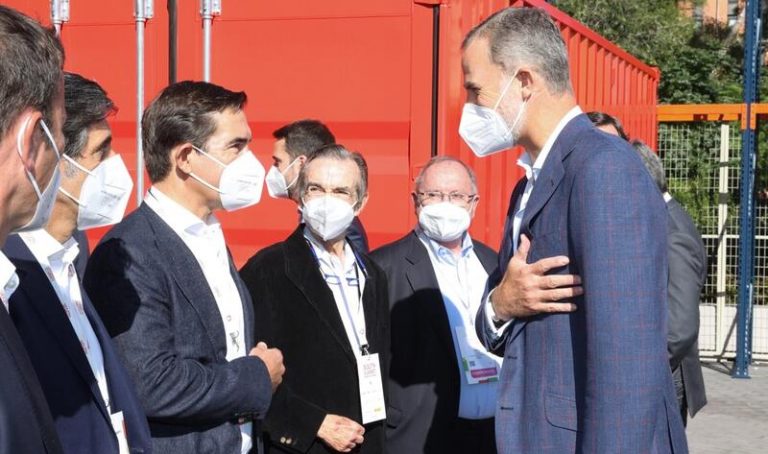 El presidente de BBVA anima a los emprendedores a innovar en tecnologías verdes