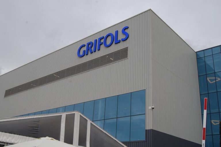 Grifols cierra una emisión de bonos de 2.000 millones para financiar la inversión en Biotest